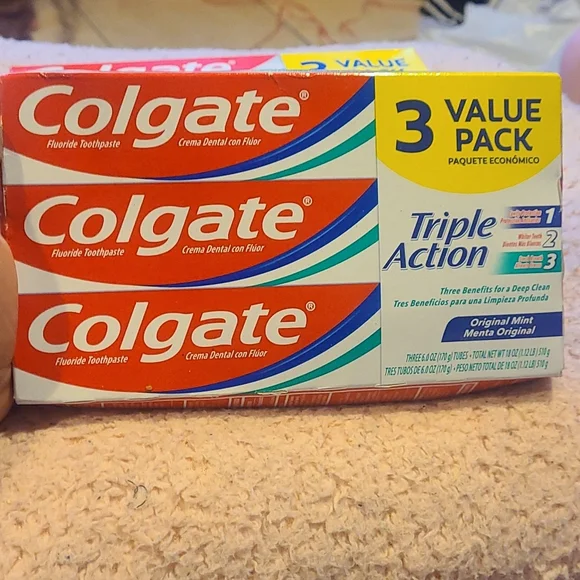 Toothpaste - Picture 2 of 3